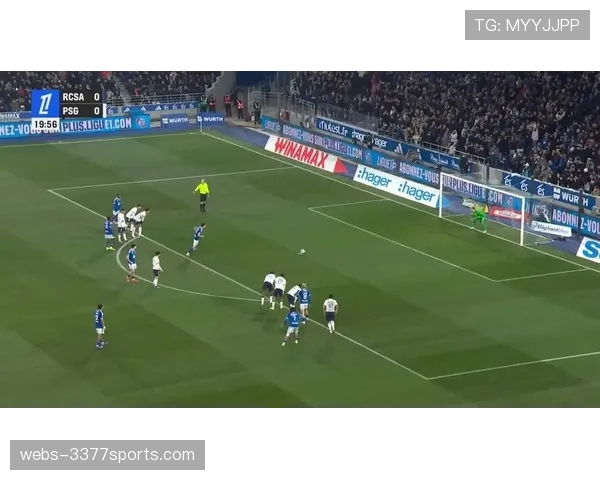 斯特拉斯堡前锋线配合默契 帕尼切利与恩西索形成有效联动 斯特拉斯堡前锋线配合默契 帕尼切利与恩西索形成有效联动